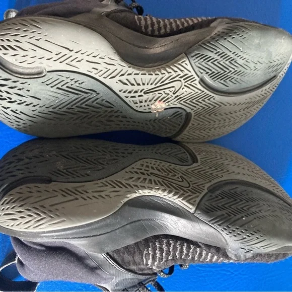 Nike black Gianni’s antetokounmpo size 10.5 mens used - Picture 4 of 10